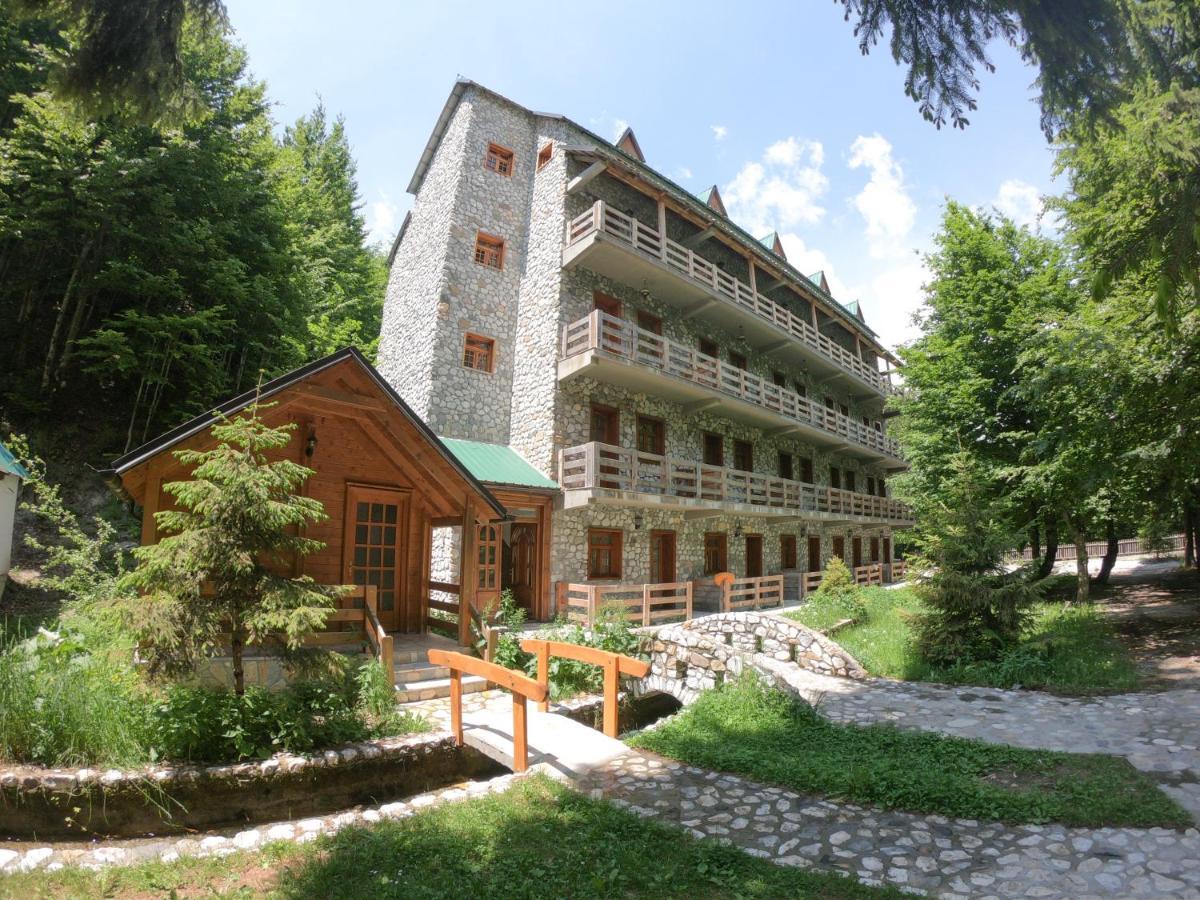 Fusha E Gjes Hotel Valbone Eksteriør bilde
